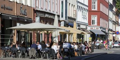 Bedragare lyckades bli ägare till hyreshus med myndighets hjälp