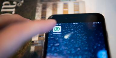 Hemnets app med bostadsannonser, en plattform som får kritik för höga priser och tappar användare till konkurrenter som Booli.