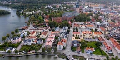 Vy över Strängnäs där nytt AI-center planeras – stor investering i svensk digital infrastruktur