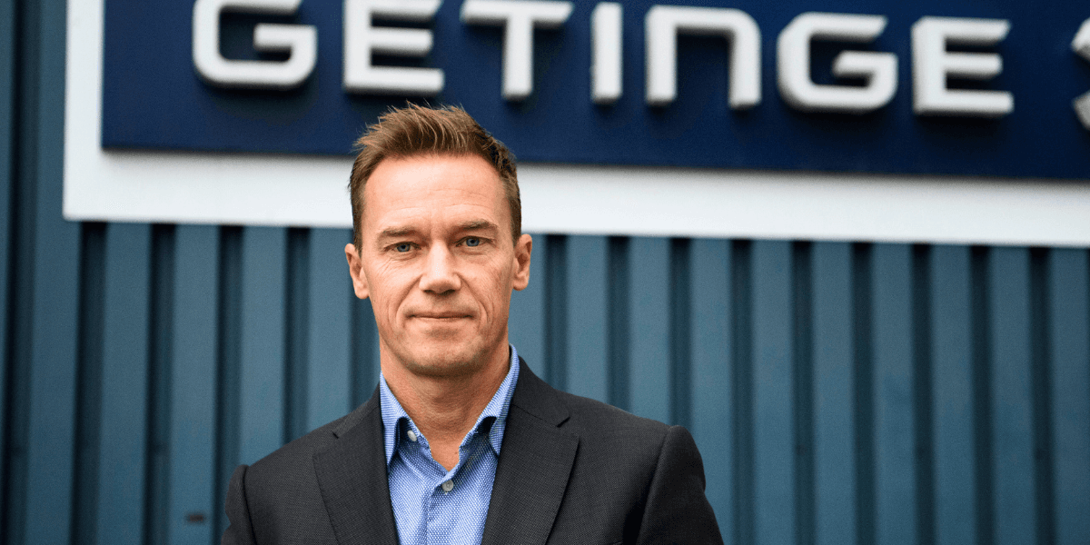 Mattias Perjos, vd för Getinge, ser över USA-strategin efter stigande tullkostnader. Stark kvartalsrapport.