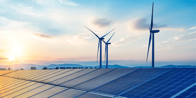 Kina använder AI för att förutse väder, styra elnätet och utveckla energilagring, samtidigt som landet kontrollerar stora delar av världens produktion av solpaneler och batterier.
