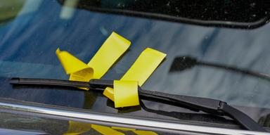 Transportstyrelsen varnar för falska mejl med krav på parkerings- och fortkörningsböter. (Foto: Lise Åserud /TT)