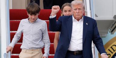 Trump styr hur det kommer gå för många bolag framöver. På bilden syns han tillsammans med sina barnbarn Spencer och Chloe.