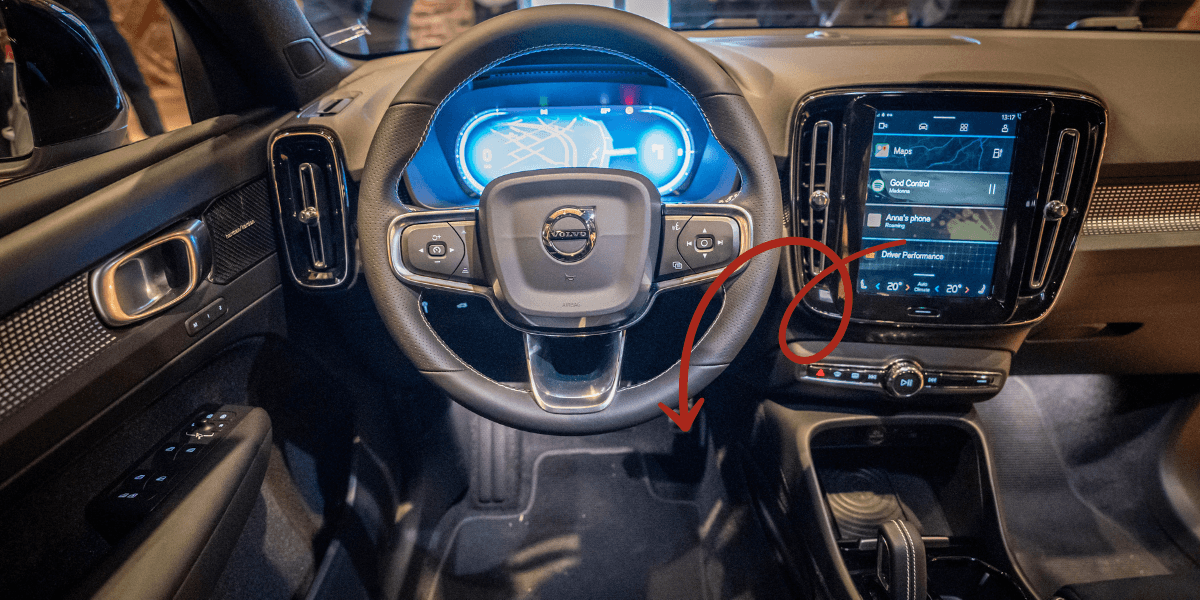Har personerna tryckt på gaspedalen felaktigt eller är det ett fuktproblem? (Foto: Heiko Junge/NTB/TT)