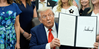Har Donald Trump hittat på en historia om konstiga bilstölder? (Foto: Alex Brandon/AP/TT)