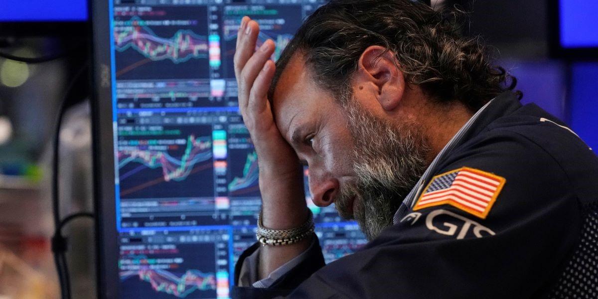 Swedbank delar ut ett köpråd inför småspararfavoritens rysarrapport.