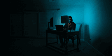 Dina kollegor kan vara hackade och skickar mail till dig som sedan snor dina uppgifter. Lite inte på någon. (Foto: Clint Patterson on Unsplash)