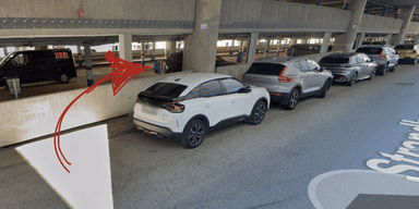 Bilden visar inte aktuella bilar som tjuvladdat utan är en skärmbild från Google maps på aktuellt område. (Foto: Google Maps)