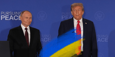 Trump och Putin sida vid sida efter tre timmars samtal om kriget i Ukraina – utan fredsavtal, men med löfte om fler möten.