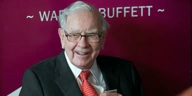 Warren Buffett har gjort flera stora portföljförändringar under andra kvartalet. Köpet i krisdrabbade UnitedHealth på 1,6 miljarder dollar fick aktien att rusa över tio procent.
