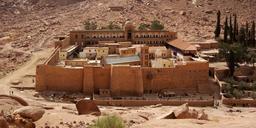 Egypten struntar i sin historia – bygger lyxhotell