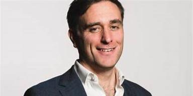 Kenneth Lamont, strateg på fondanalysfirman Morningstar, varnar för allt för hög koncentration av ett fåtal aktier i de stora AI-fonderna när han är på Sverigebesök.
