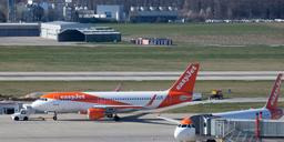 Försökte ta med död släkting på flyget