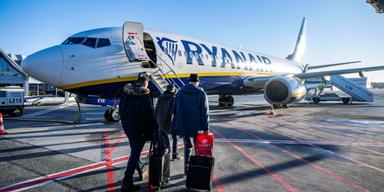 Ryanair befarar "ständiga problem" med drönare