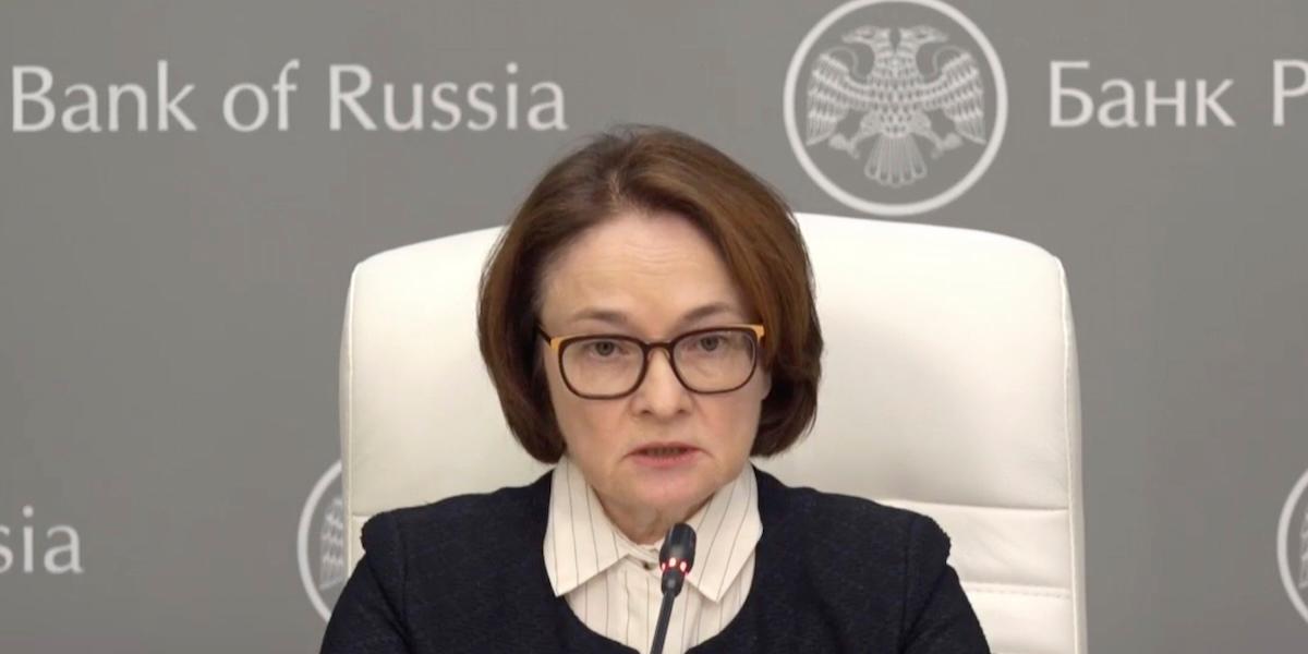 Centralbankschefen Elvira Nabiullina beskriver utvecklingen som en "avkylning" snarare än recession.
