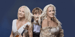 Två blondiner, ett piano och en Lucia – Sveriges mest otippade julturné