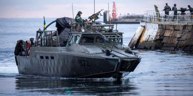Saabs stridsbåt 90, på bilden, håller på att ersättas ev en ny ännu modernare variant som är ännu mer inriktad på strid.