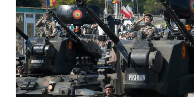 Polsk militär i en uppvisning i Warsawa i augusti