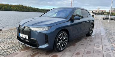 BMW iX xDrive 60