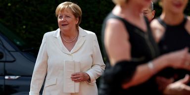 Angela Merkel får kritik för sin politik