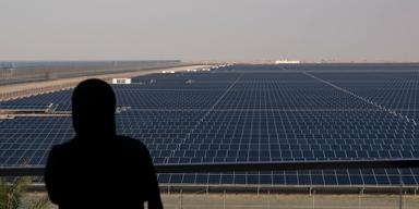 Solenergi växer snabbt som den största gröna energikällan, men klarar dock inte FN-målet.