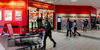 Stora problem med stölder och hot hos såväl Ica-butiker som i andra delar av handeln. Nu lanserar Ica fyra förslag till åtgärder mot brottsligheten