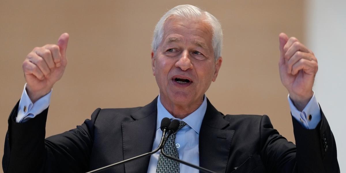 Börsen fortsätter starkt under 2026, enligt JPMorgan. På bilden syns JPMorgan Chase-vd:n Jamie Dimon.