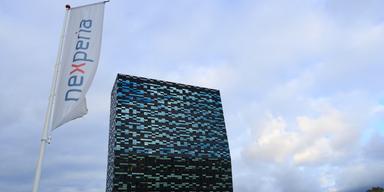 Nexperias huvudkontor i Nijmegen, Nederländerna, efter att den nederländska regeringen tagit kontroll över det kinesiskägda halvledarbolaget på grund av brister i bolagsstyrningen. (AP Photo/Peter Dejong)