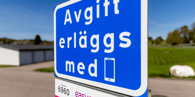 När momsen slår till väntas folk parkera mer på gatorna. Det kan leda till högre priser. (Foto: Adam Ihse/TT)