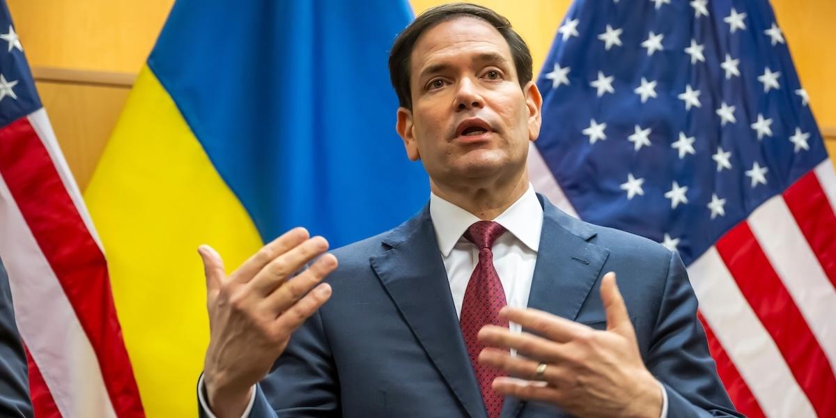 USA:s utrikesminister Marco Rubio backar upp den nya fredsplanen.