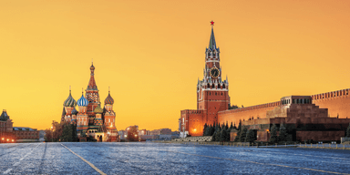 Chefen för en rysk försvarsfabrik tände eld på sig själv på röda torget. (Bild: Yulenochek / Getty Images)