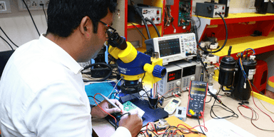 Hos vem ligger ansvaret att kunna laga sina prylar? (Foto: Canva)