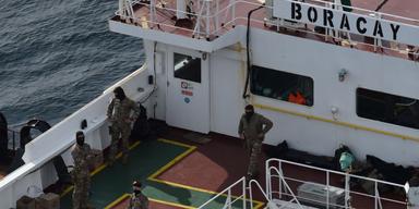 Tre ryska tankfartyg attackerade