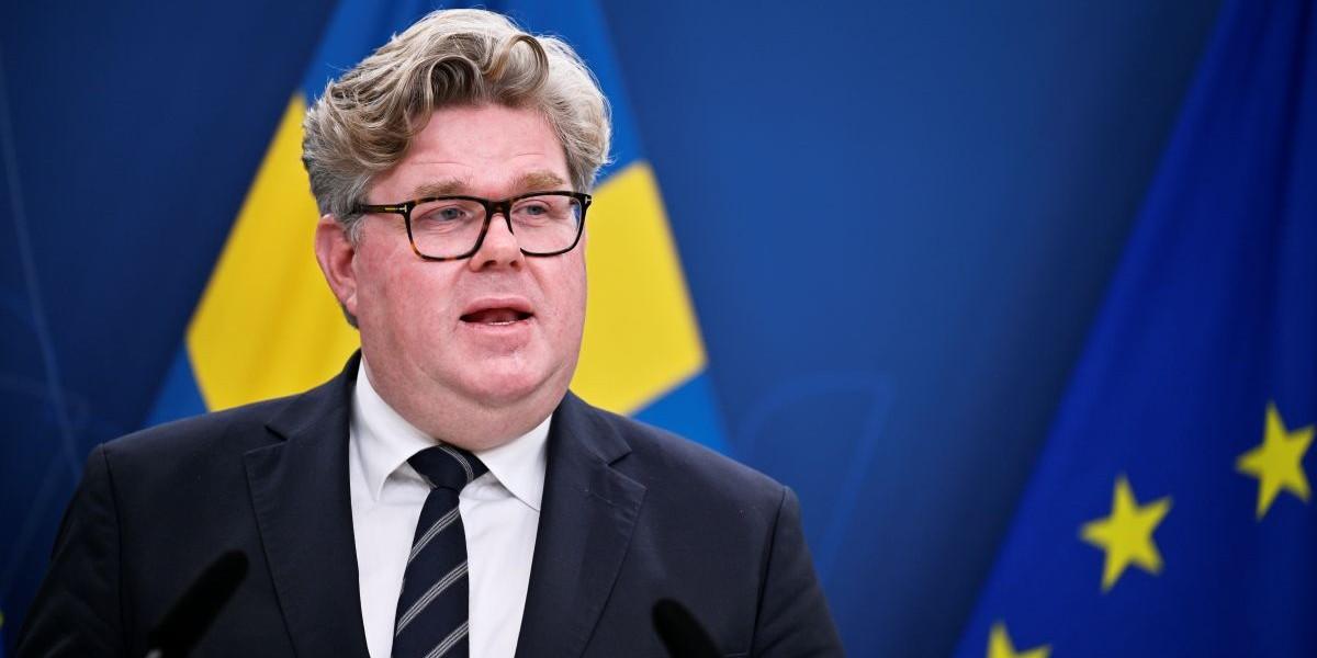 Åklagare i uppror mot regeringen om ny lag