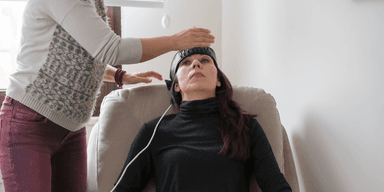 Sam Altman investerar i ännu ett framtidsbolag – den här gången med fokus på gränsen mellan mänsklig hjärna och artificiell intelligens. (Foto: Canva)