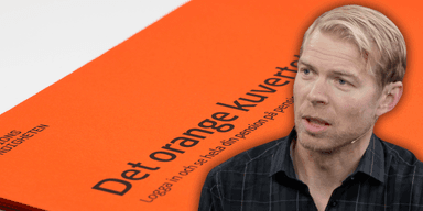 David Ingnäs över ett orange kuvert