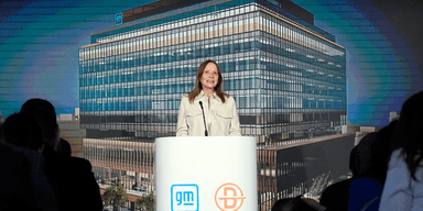 Mary Barra, vd för General Motors, har lett bolaget genom en lång period av omställning efter konkursen 2009, med fokus på samarbete, kostnadskontroll och elektrifiering. (Foto: Carlos Osorio/AP/TT)