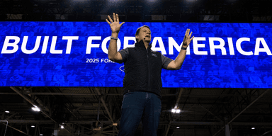 Amerikansk biltillverkare vänder sig till Kina för att få nya hjärtan i sina bilar. (Foto: Carolyn Kaster/AP/TT)