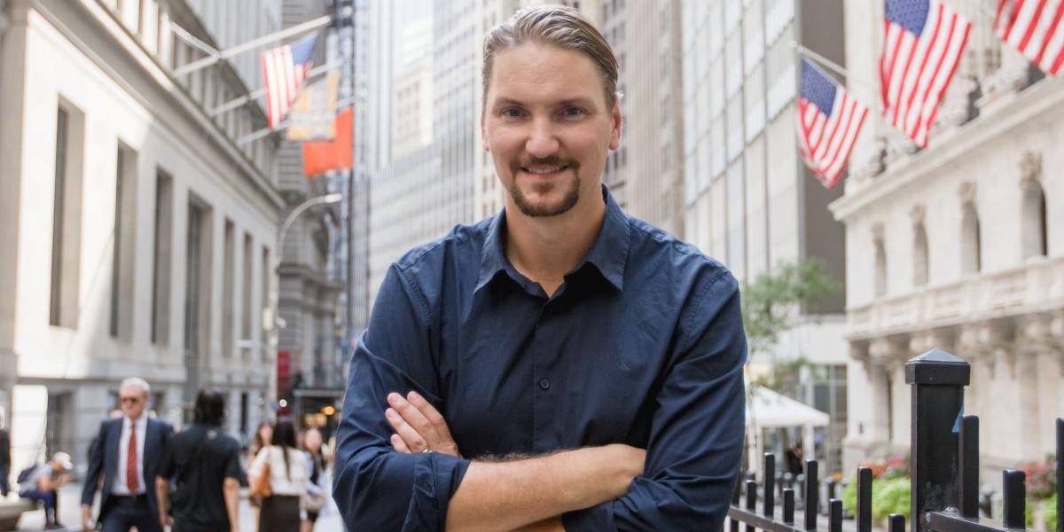 Johan Hägglund är vd och grundare av Tioex som låter svenska sparare investera i onoterade innehav,