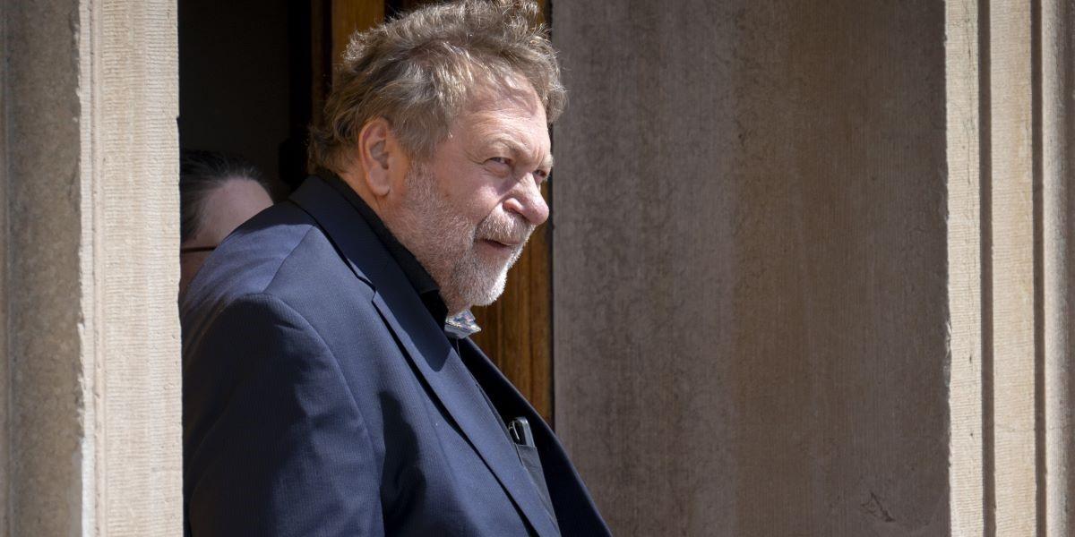 Entreprenören Torsten Janssons aktie får ett rejält lyft på Stockholmsbörsen tack vare att handelsbanken ändrat åsikt om bolaget.