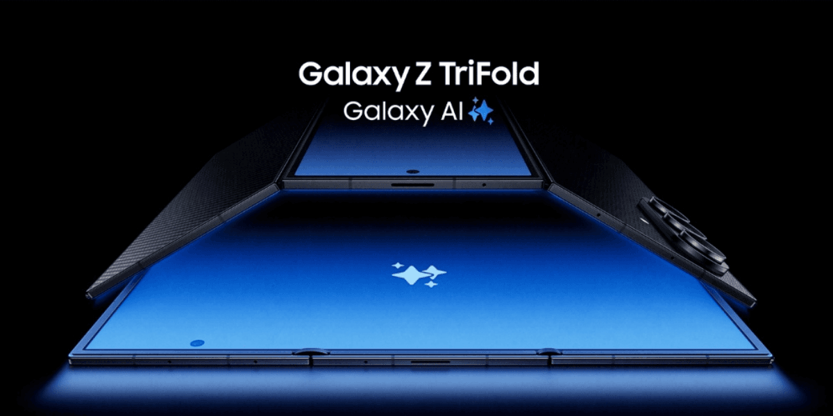 En mobil med tre skärmar, lanseras nu i USA. (Foto: Samsung)