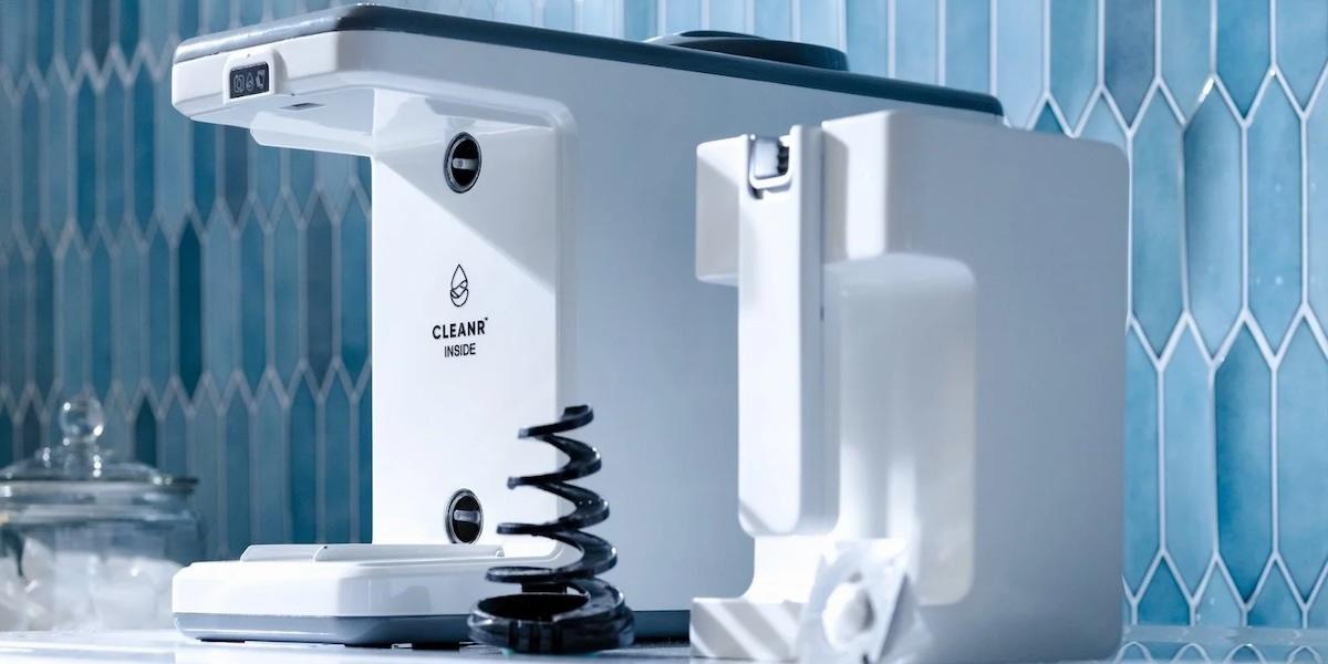 Cleanr har utvecklat nya filter till tvättmaskiner som ska rensa bort mikroplasterna ur vattnet.