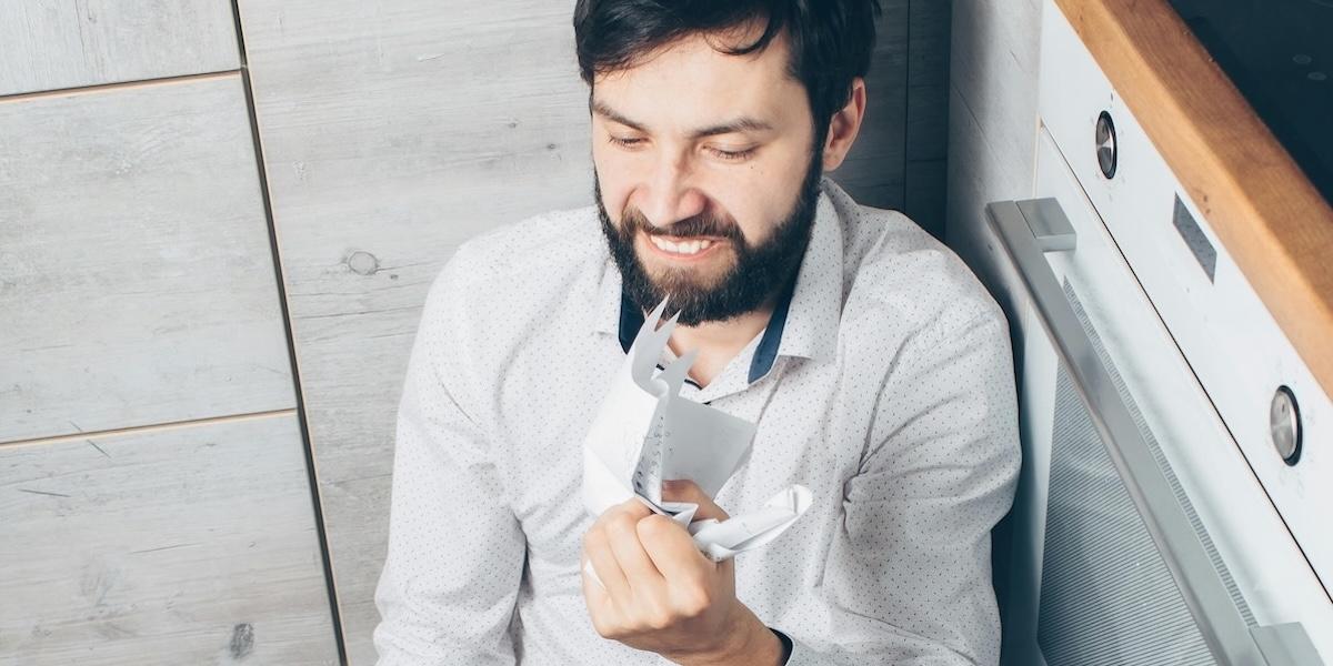 Passiv aggressivitet kan vara ett stort problem på arbetsplatsen och i hemmet, när vi numera jobbar på distans.