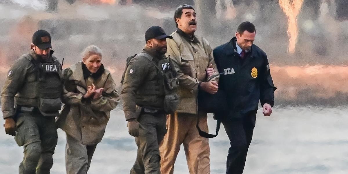 Börserna fortsätter framåt och tar inte hänsyn till Venezuela-krisen. På bilden syns den avsatte presidenten Nicolás Maduro och hans fru Cilia Flores på väg till en domstol i New York.