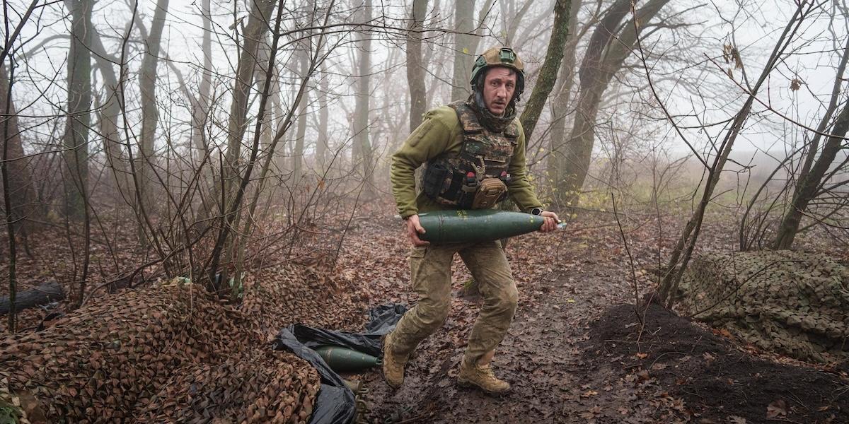 Ukraina är fortfarande beroende av ammunition från väst för att kunna hålla sina positioner vid fronten.