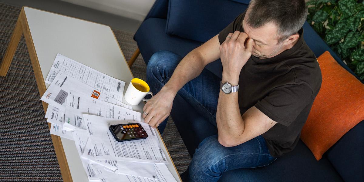 Man med ekonomiska problem – kanske är det januari?
