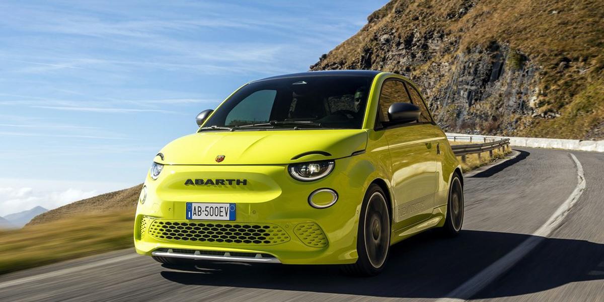 Test: Nya Abarth 500e – ger oss huvudvärk