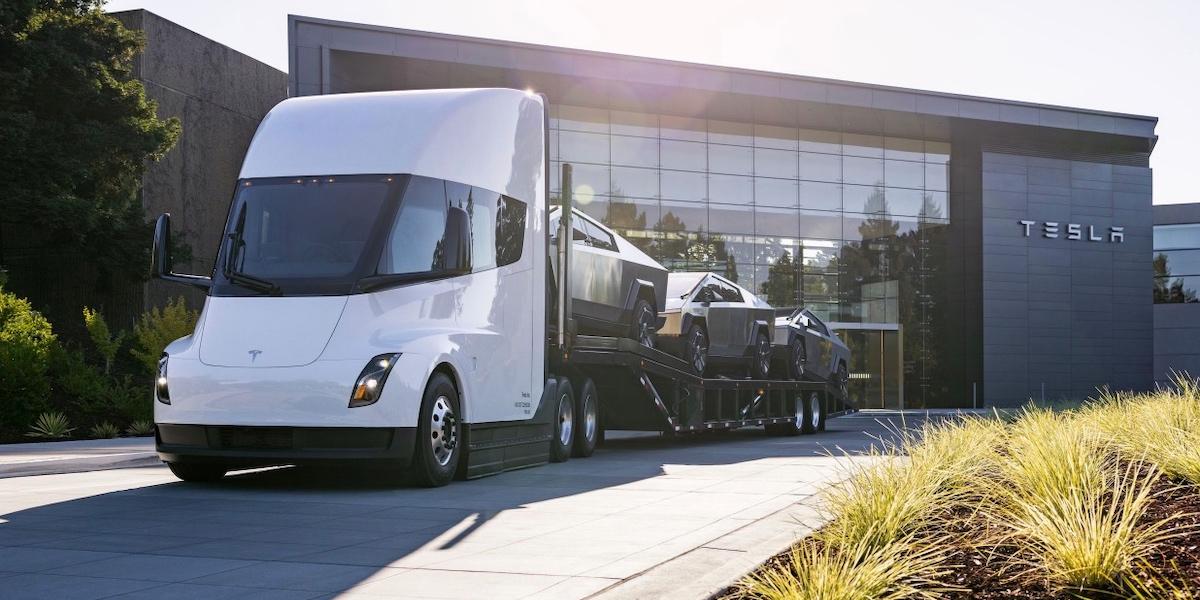 Äntligen: Då levereras Teslas Cybertruck
