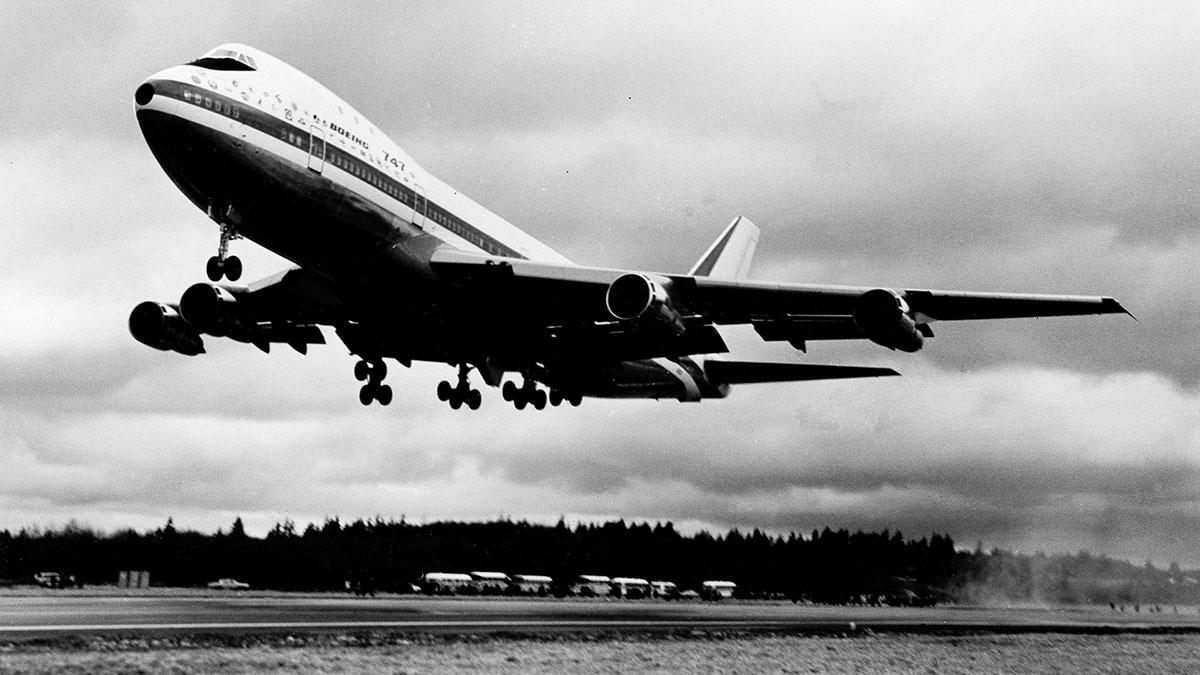 Boeing 747 kallades en gång i tiden för luftens drottning. I dag är flygplanet på väg att fasas ut. Bilden är från början av storhetstiden 1970. (Foto: TT)