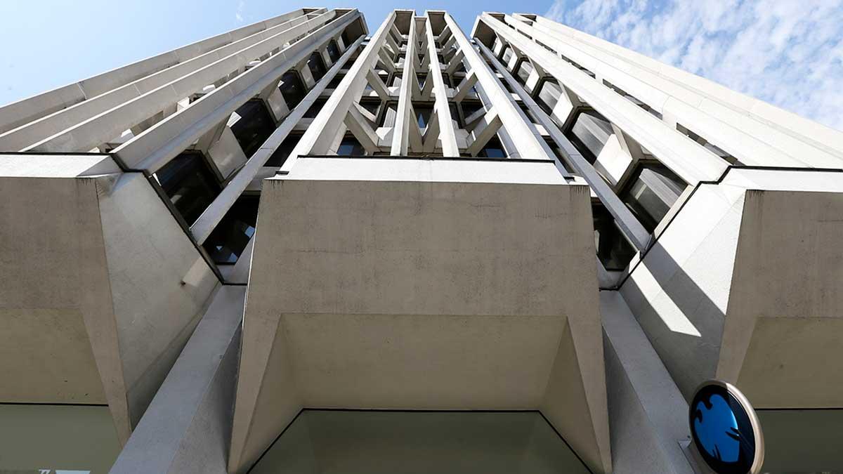 Chefer från Barclays och Standard Chartered har träffats och löst diskuterat en möjlig fusion